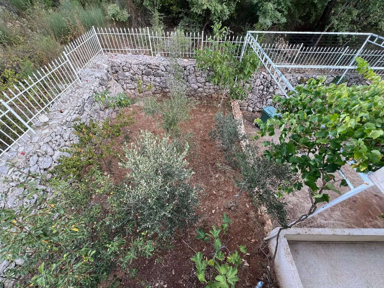 A 340 SQM House with Land For Sale in Annaya 1 Min Away From St-Charbel — الصورة 10