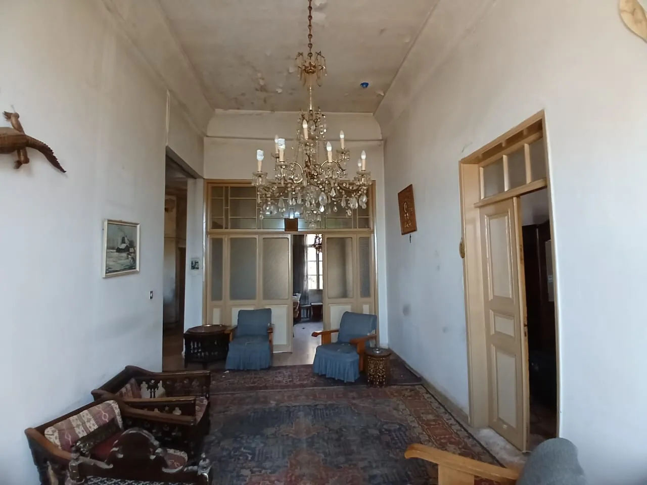 Traditional Old Lebanese House With Land For Sale in Khenchara — الصورة 8