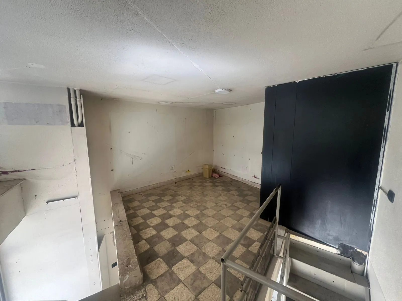 27 SQM Shop For Rent in Achrafieh, Sioufi — الصورة 5
