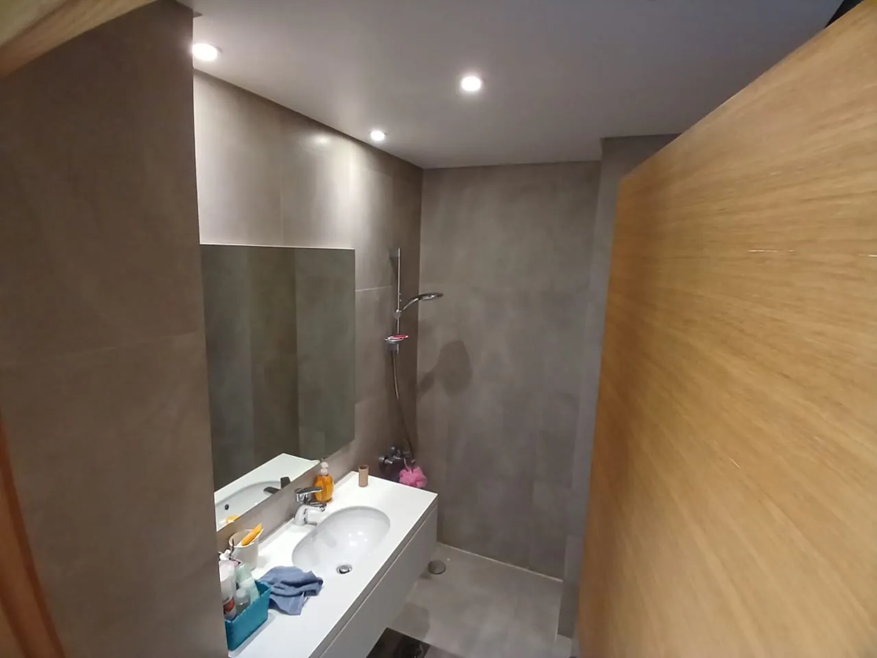 An Unfurnished Apartment For Rent in Waterfront, Dbayeh — الصورة 8