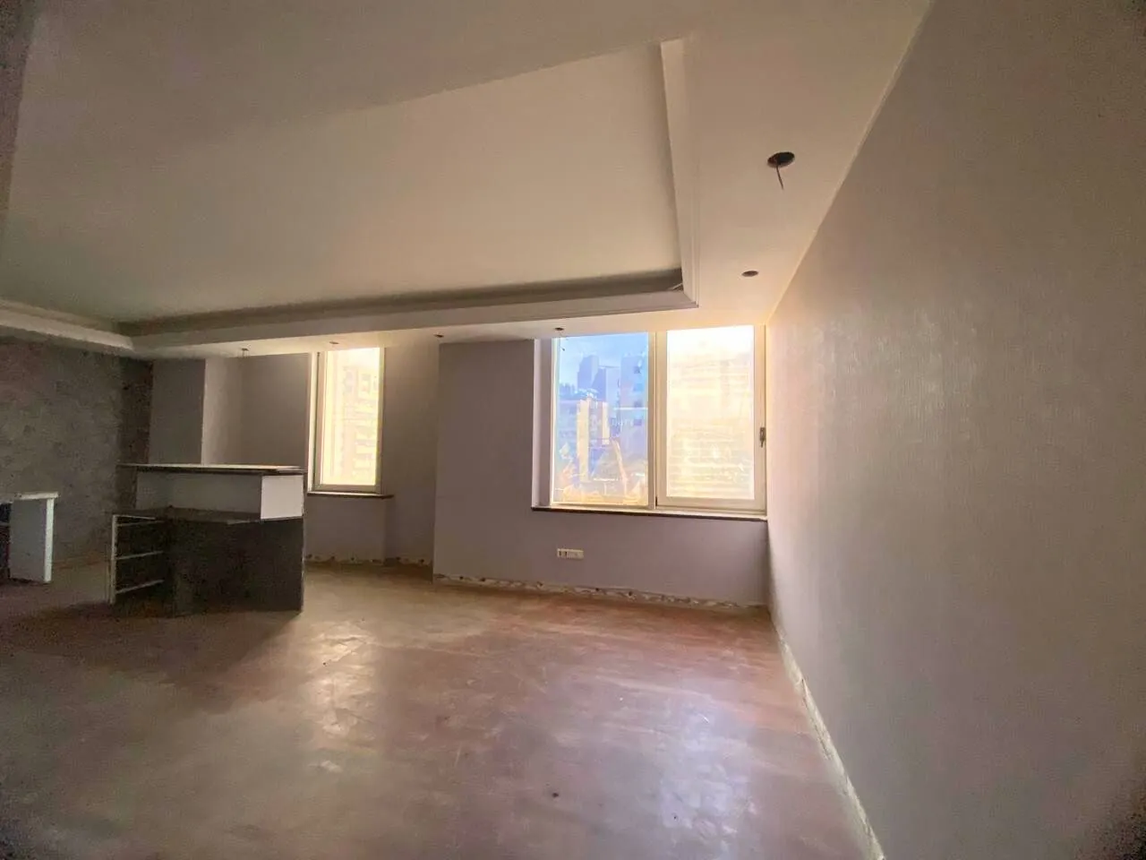 Office For Sale in a Commercial Building in Verdun, Beirut — الصورة 5