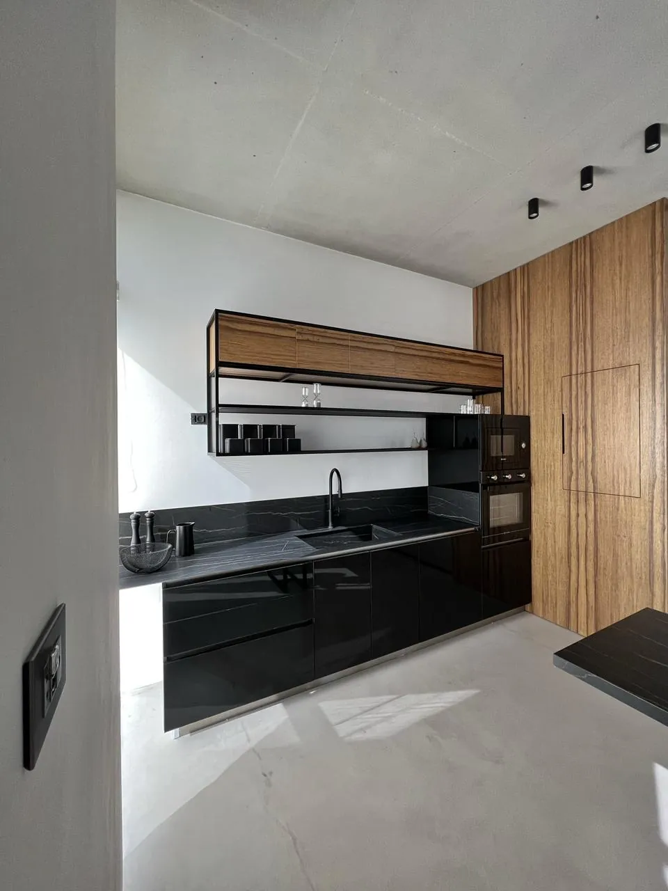 Luxurious high-End finishing Loft For Sale in Batroun — الصورة 9