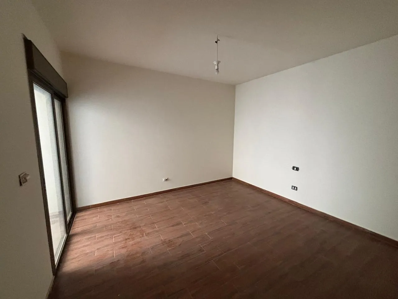 Brand New Apartment For Sale in Mazraat Yachouh — الصورة 7