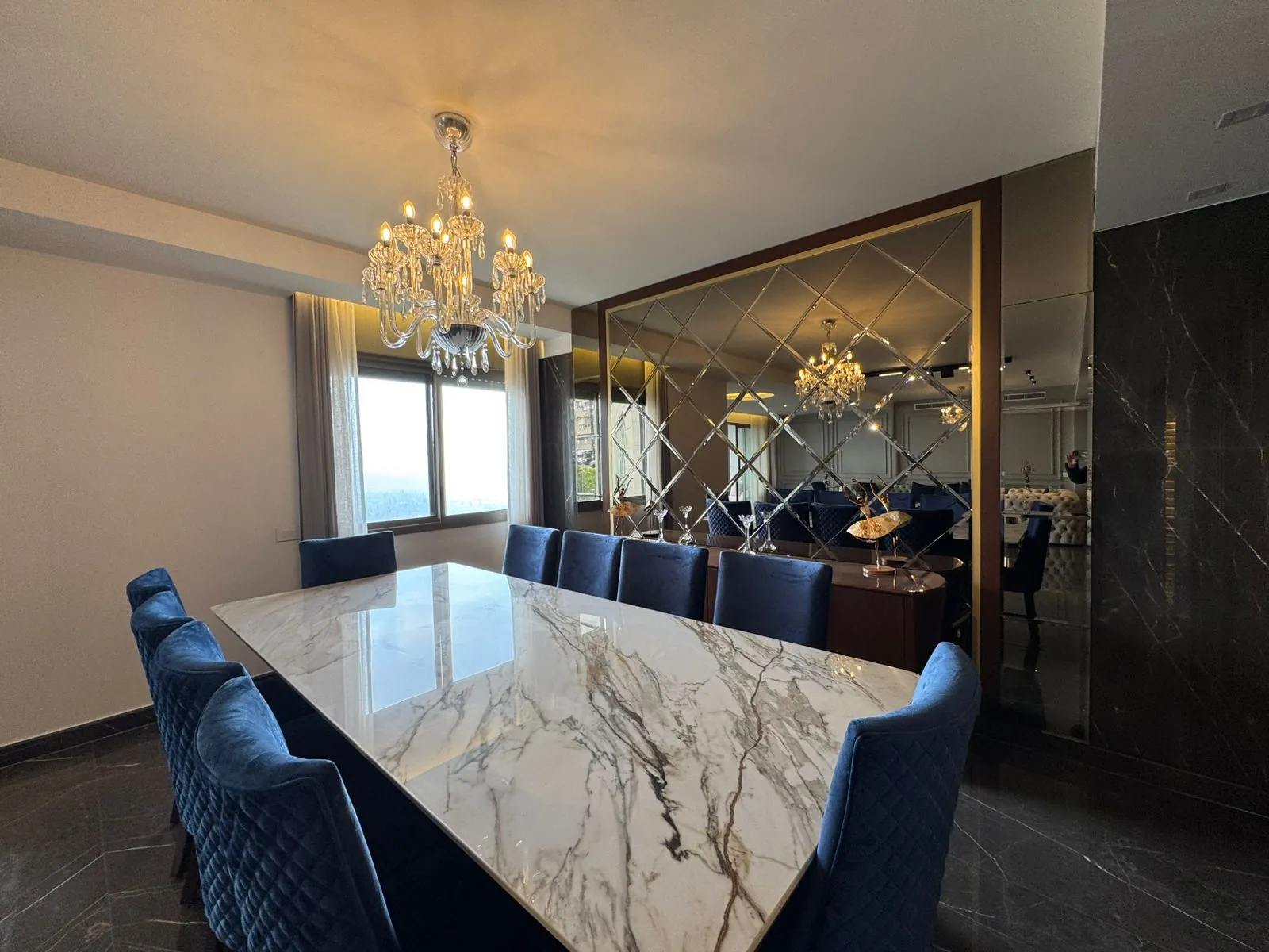 Luxurious High-End Finishing Duplex For Sale in A Prime Location in Beit Meri — الصورة 5
