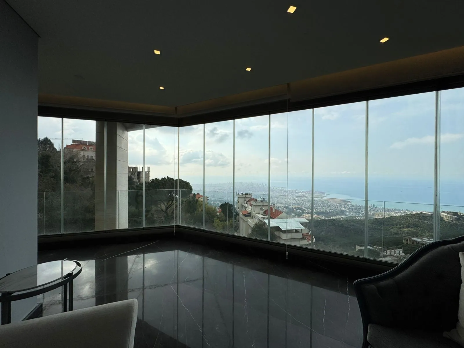 Luxurious High-End Finishing Duplex For Sale in A Prime Location in Beit Meri — الصورة 7