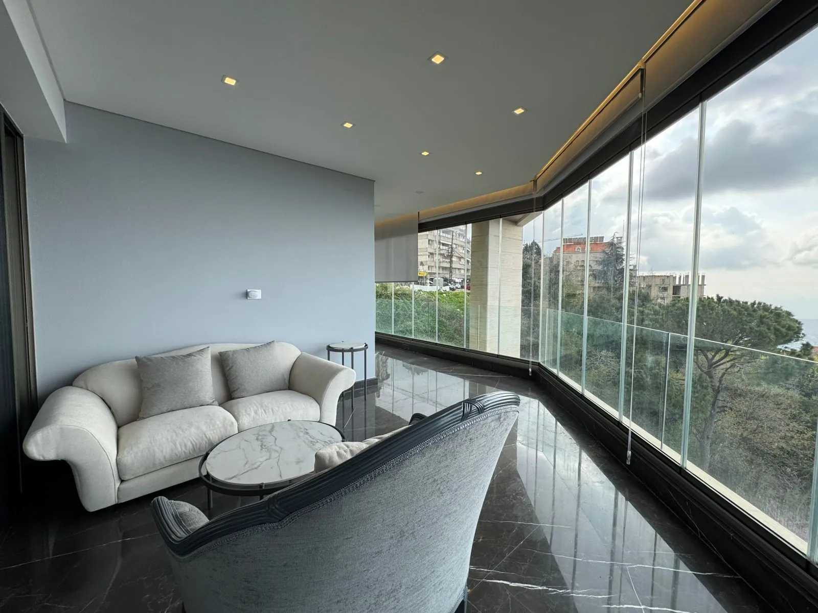 Luxurious High-End Finishing Duplex For Sale in A Prime Location in Beit Meri — الصورة 8