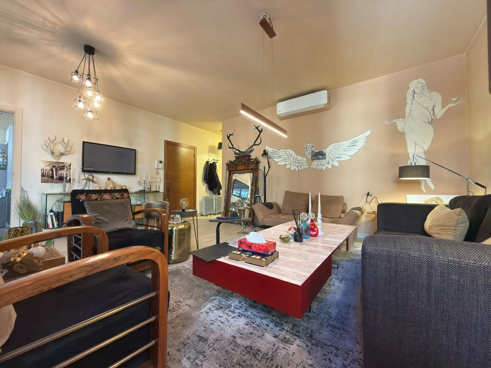 Beautiful 2-Bedroom Apartment For Sale in Achrafieh, Lycée — الصورة 4