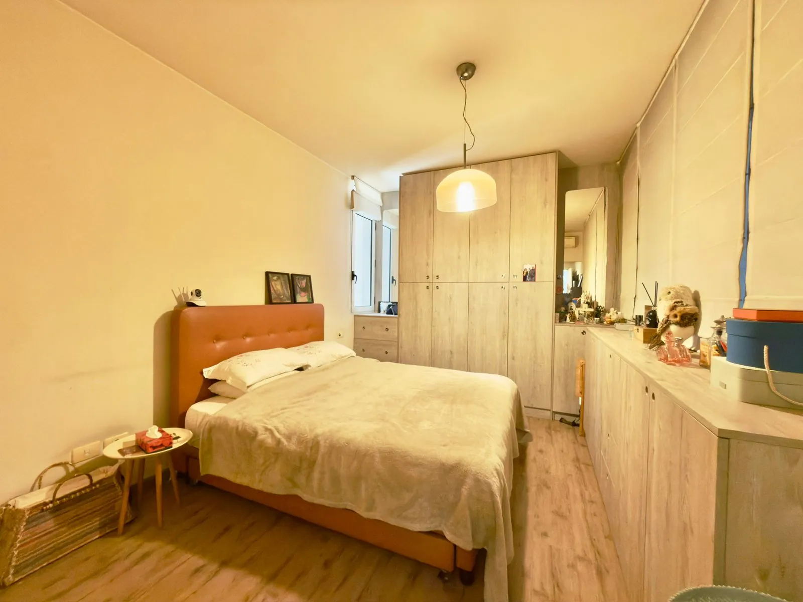 Beautiful 2-Bedroom Apartment For Sale in Achrafieh, Lycée — الصورة 7