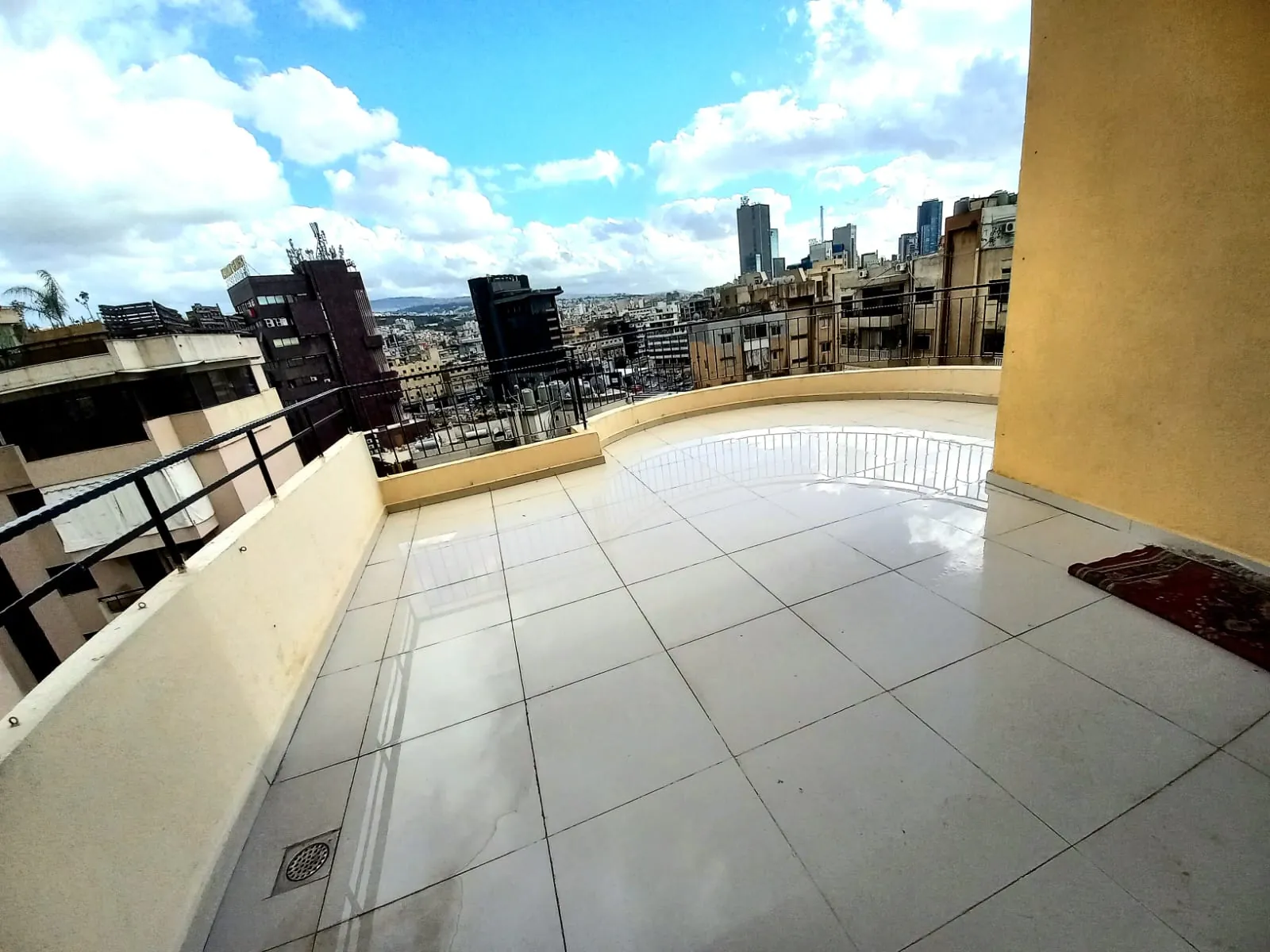 Nice 2-Bedroom Apartment with Open City View For Sale in Bouchrieh — الصورة 2