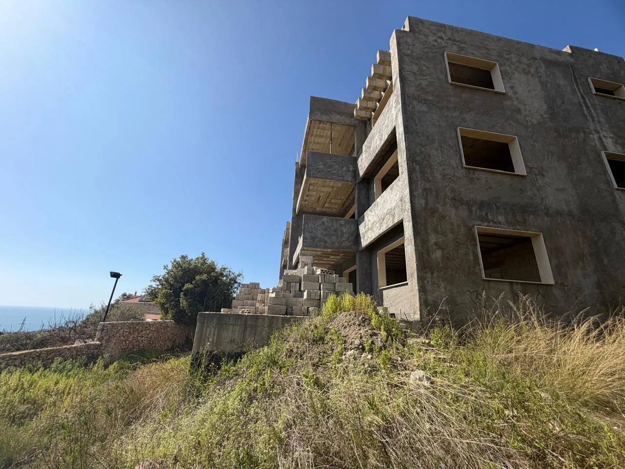 Residential Building For Sale in A Prime Location in Edde, Jbeil — الصورة 4