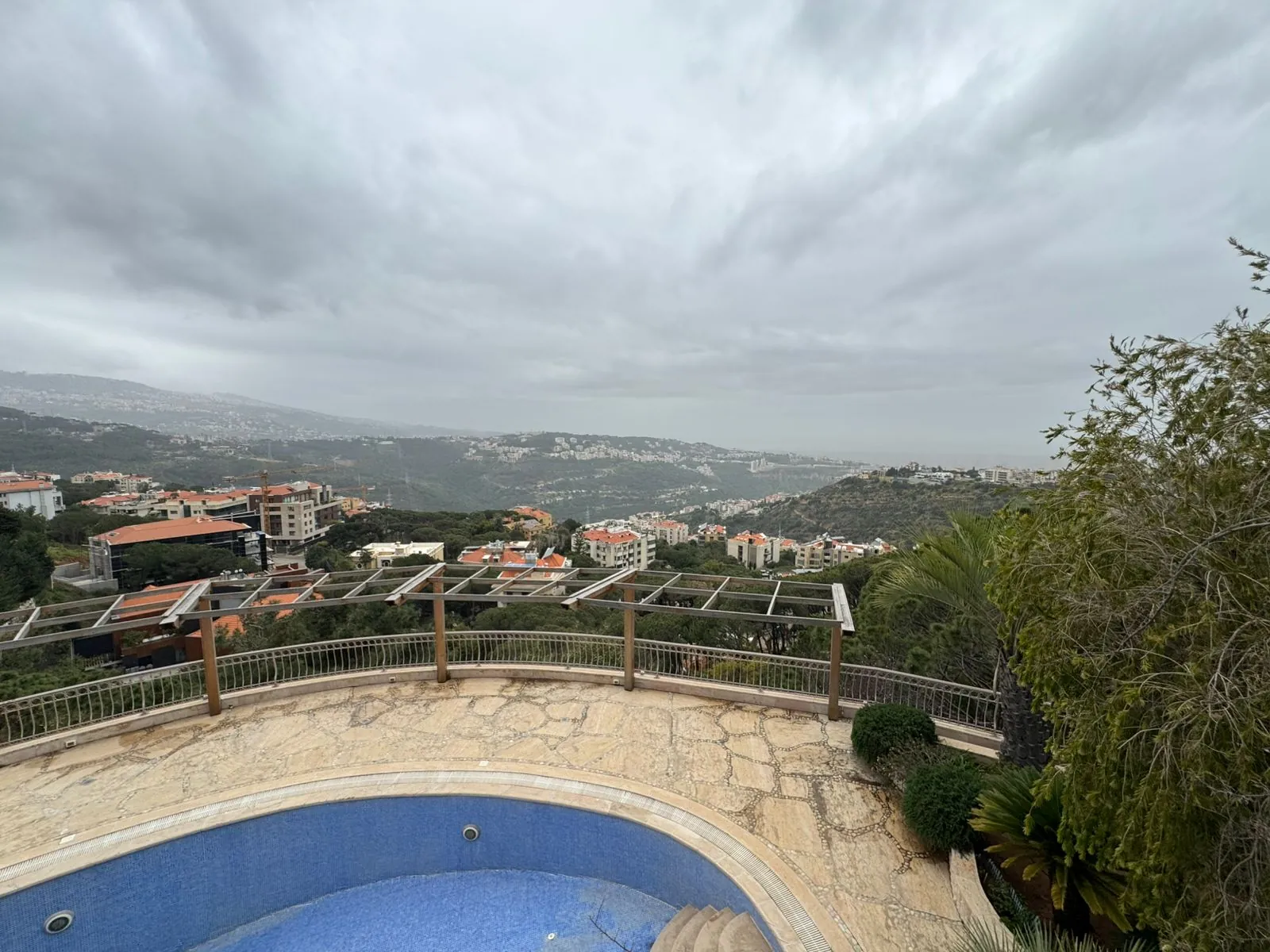 Luxurious Furnished Villa For Sale in A Prime Location in Monteverde — الصورة 6