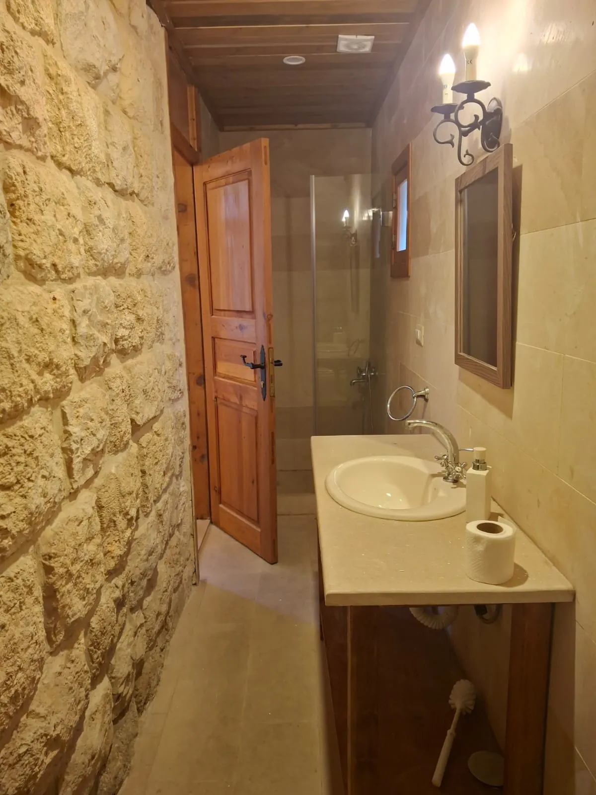 Traditional Lebanese House For Sale in Smar Jbeil, Batroun — الصورة 7
