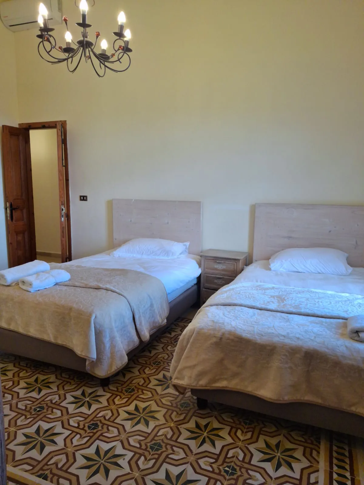 Traditional Lebanese House For Sale in Smar Jbeil, Batroun — الصورة 8