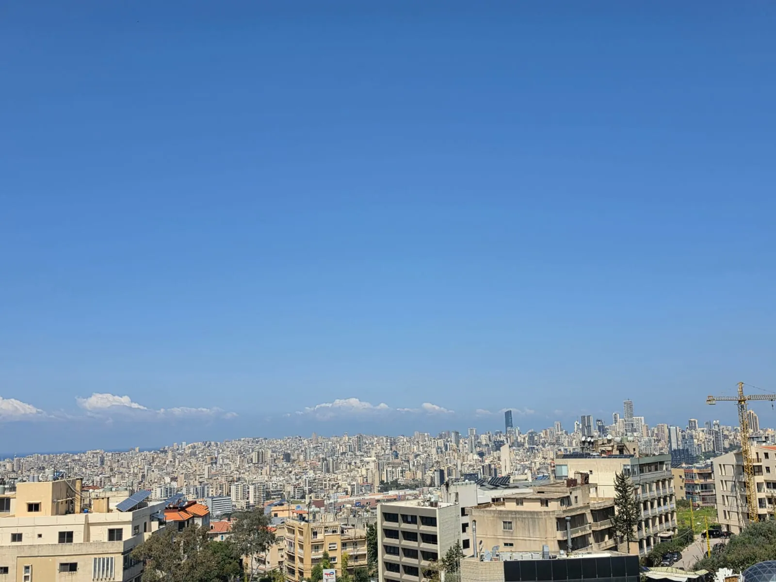 Decorated Office For Rent in A Prime Location in Hazmieh — الصورة 4