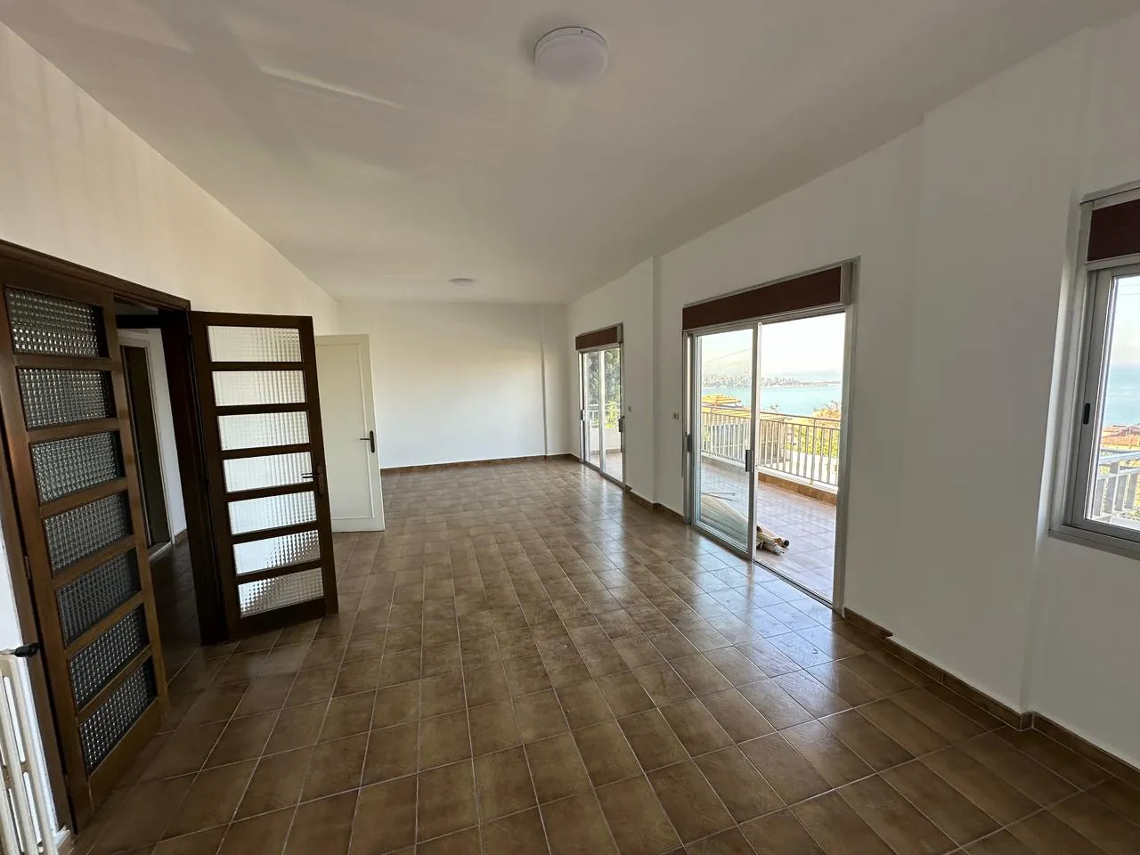 3-Bedroom Apartment With Sea View For Rent in Kfarhbeib — الصورة 1