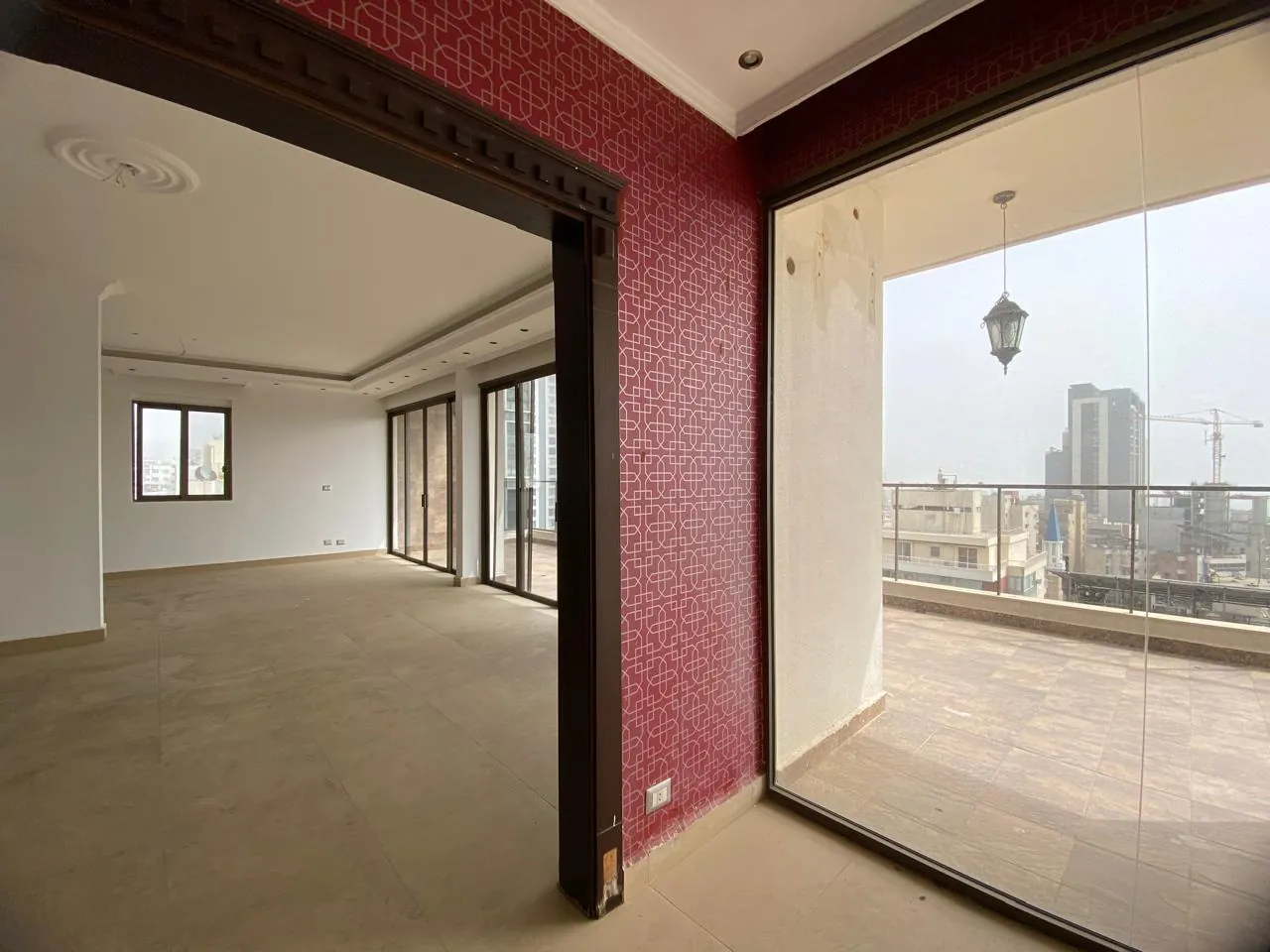 Spacious Apartment with Amazing Open City View For Rent in Koraytem, Ras Beirut — الصورة 3