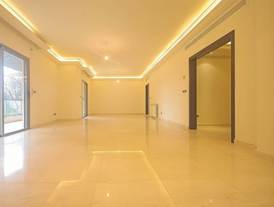 Spacious Apartment With Backyard Terrace For Sale in Mar Takla — photo 3