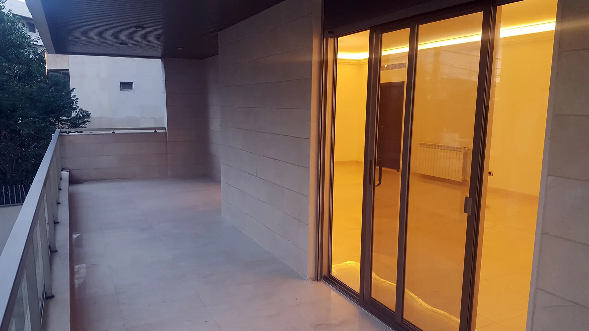 Spacious Apartment With Backyard Terrace For Sale in Mar Takla — photo 5