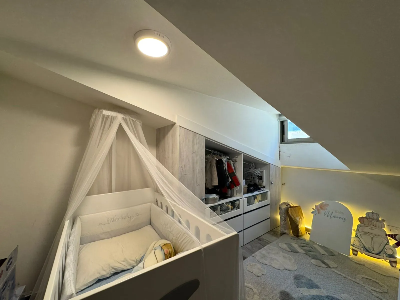 Fully Furnished Decorated Duplex With Open Mountain View For Sale in Mansourieh — الصورة 6