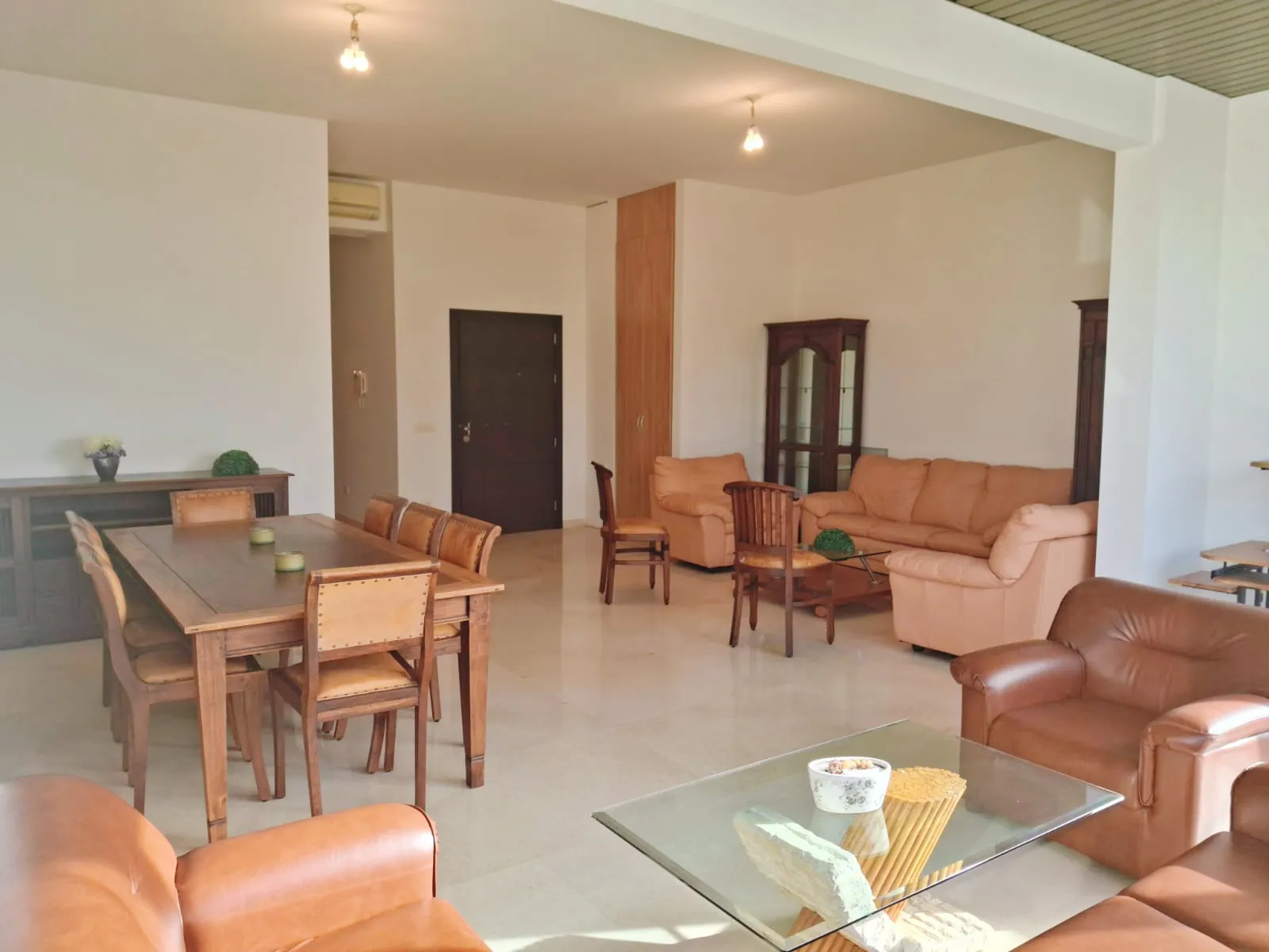 Furnished 2-Bedroom Apartment with Garden For Sale in Aoukar Bellevue — الصورة 2