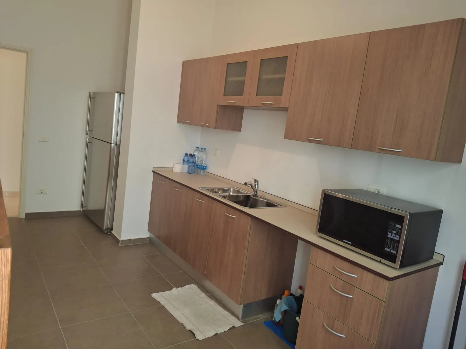Furnished 2-Bedroom Apartment with Garden For Sale in Aoukar Bellevue — الصورة 4