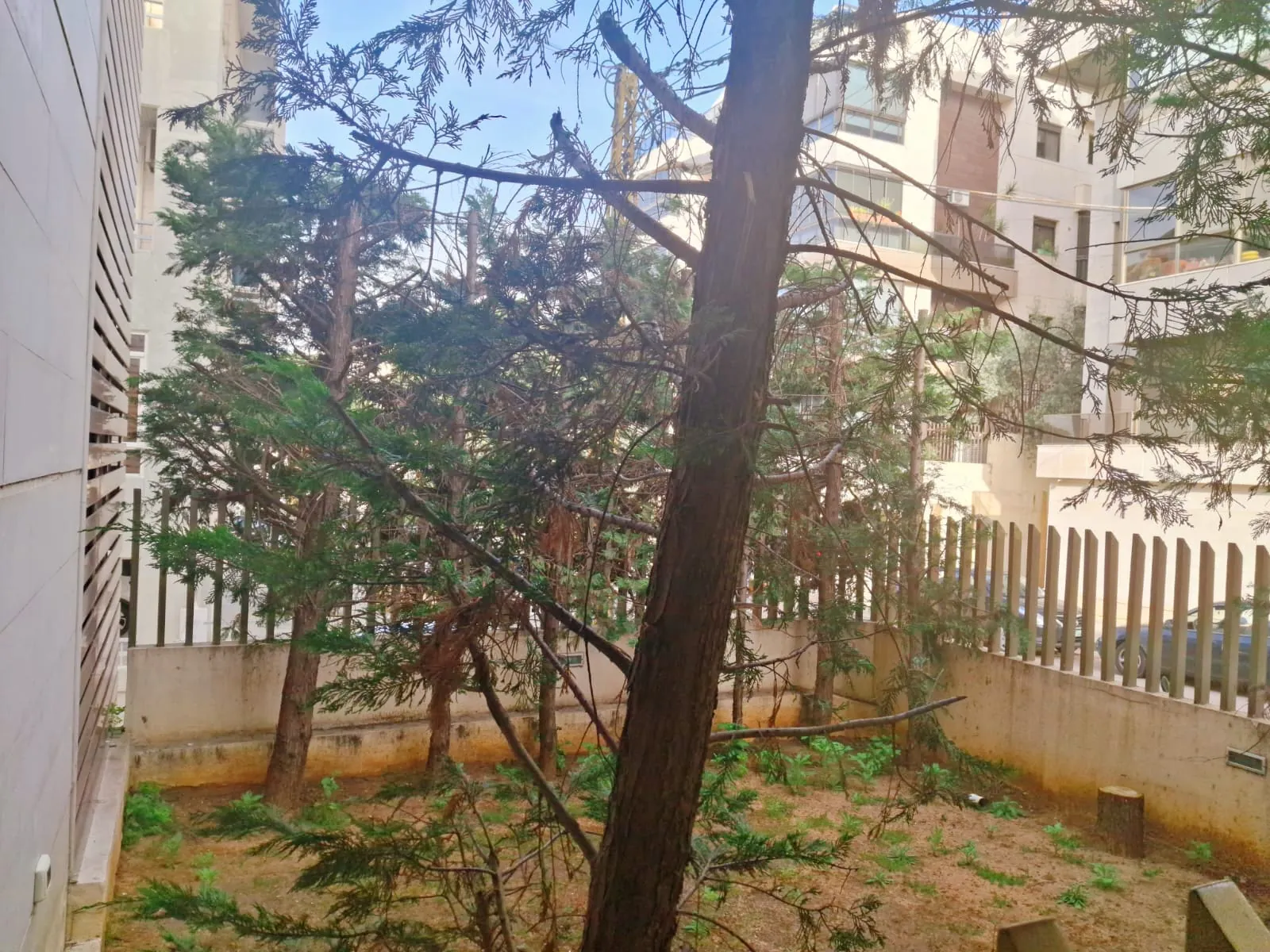 Furnished 2-Bedroom Apartment with Garden For Sale in Aoukar Bellevue — الصورة 7