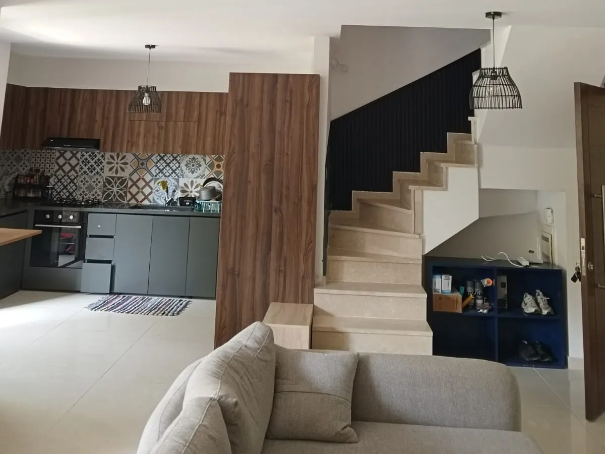Furnished 2-Bedroom Duplex Apartment For Sale in Hboub, Jbeil — الصورة 3