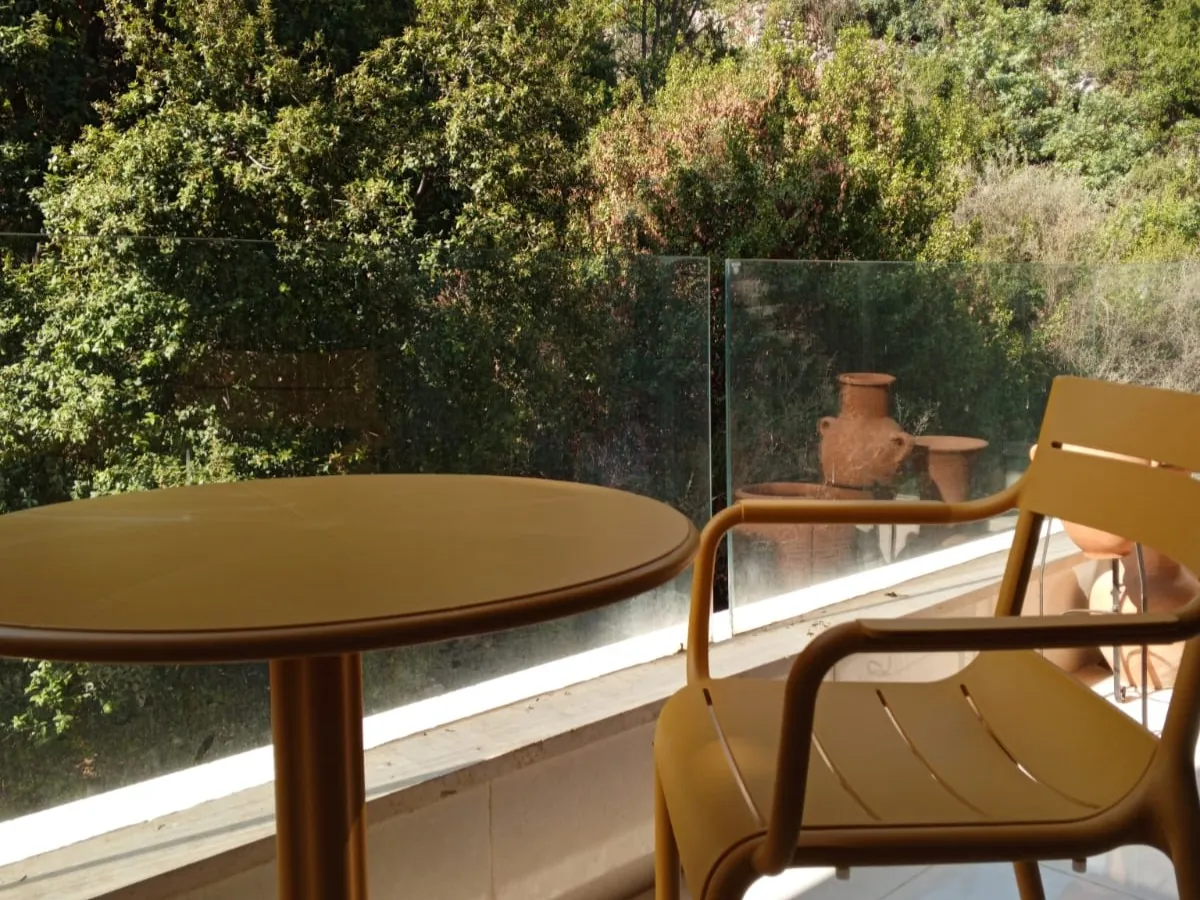 Furnished 2-Bedroom Duplex Apartment For Sale in Hboub, Jbeil — الصورة 7