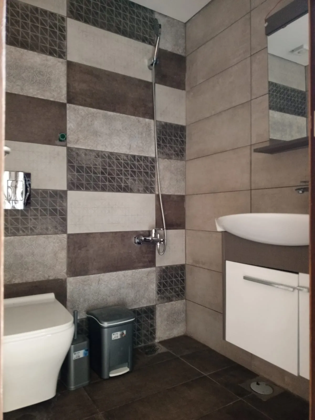 Furnished 2-Bedroom Duplex Apartment For Sale in Hboub, Jbeil — الصورة 9