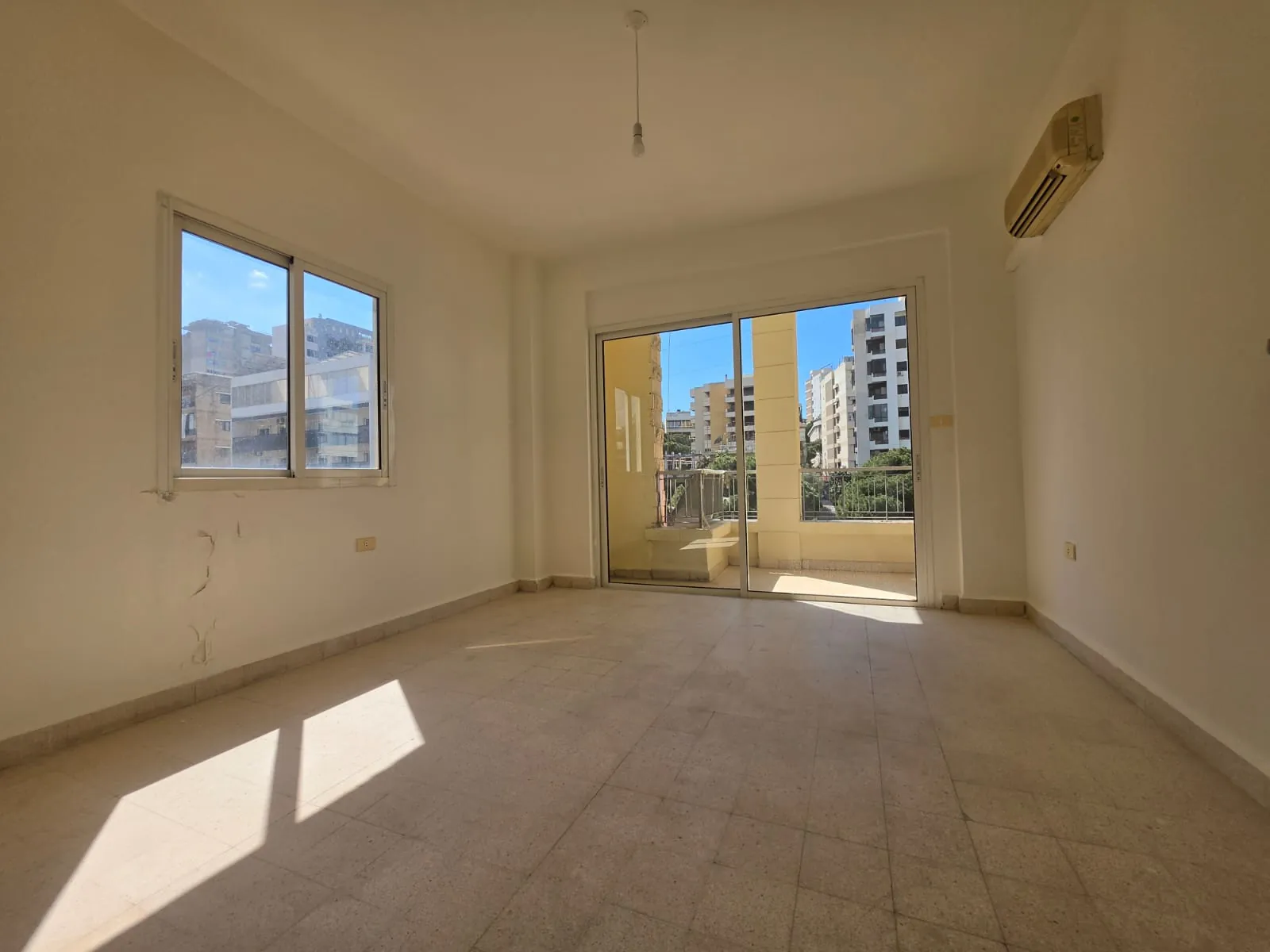Spacious Apartment For Sale in Horsh Tabet — photo 4