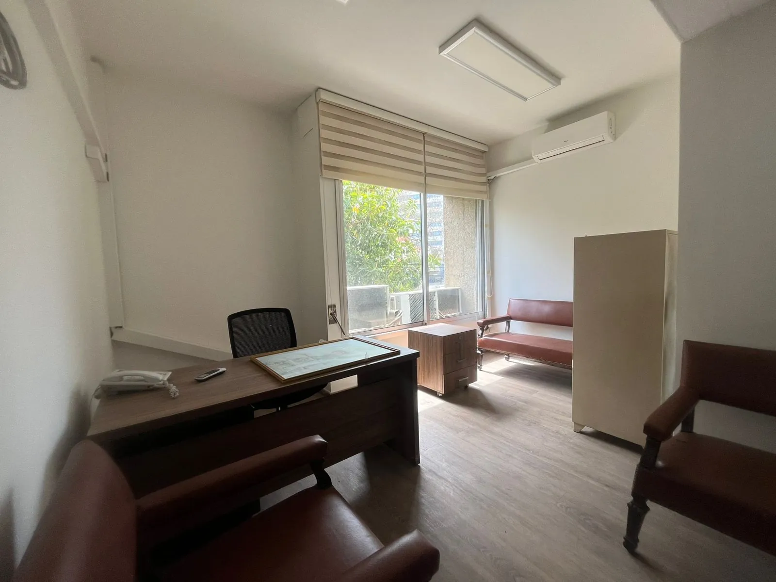 80 SQM Polyclinic For Rent in Achrafieh, Roum — photo 2
