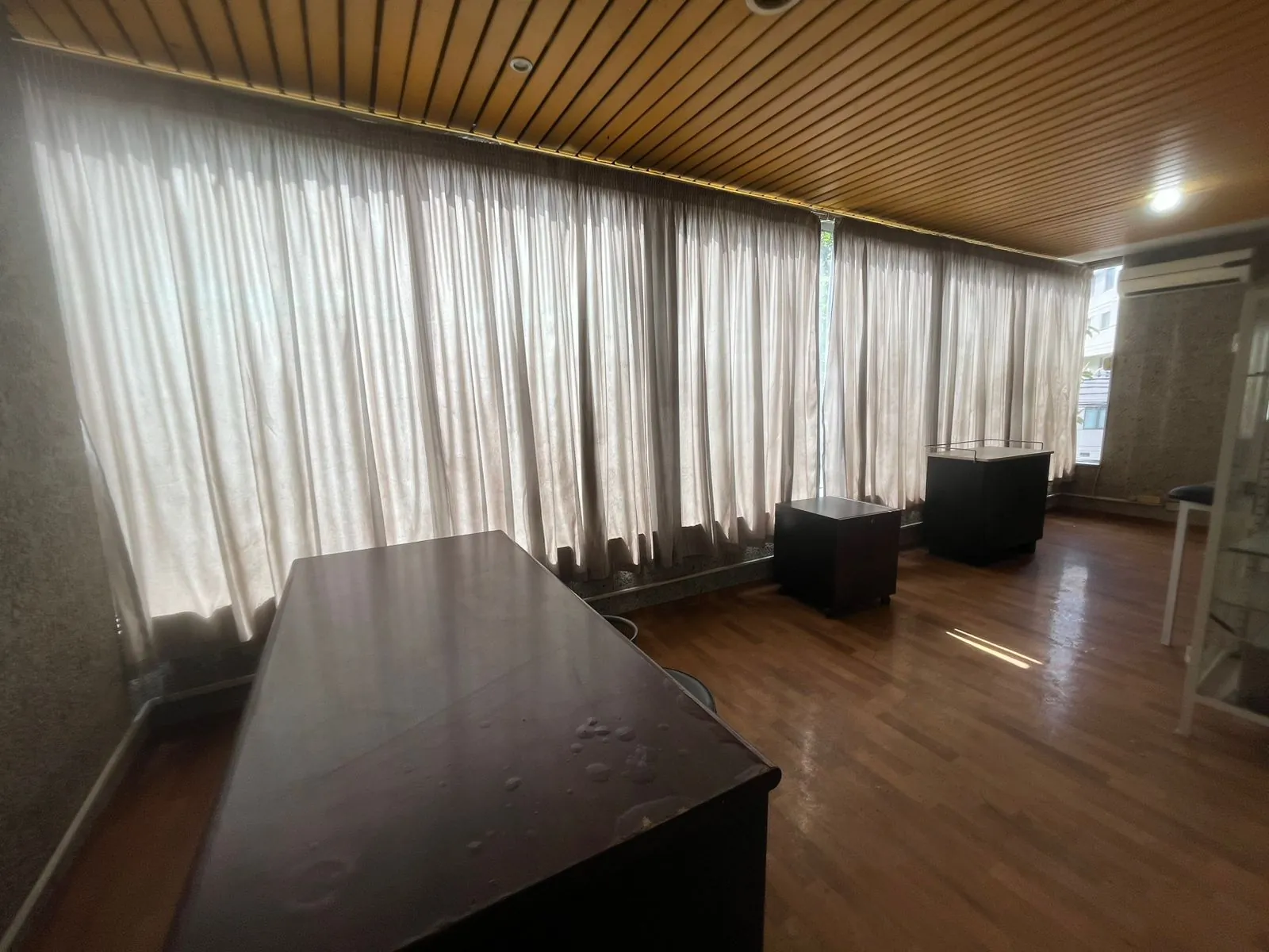 80 SQM Polyclinic For Rent in Achrafieh, Roum — photo 6