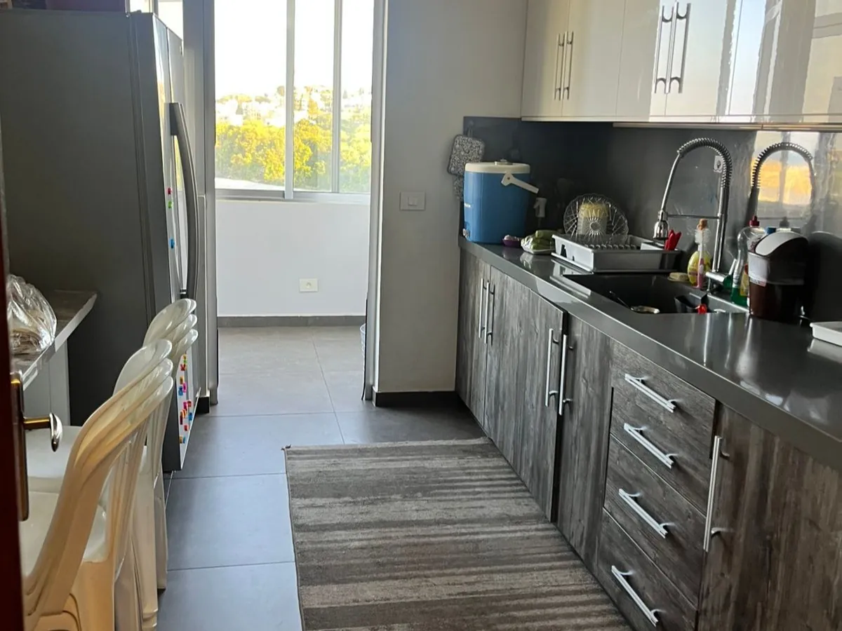 Furnished Apartment with Sea & Mountain View For Sale in Jbeil — الصورة 8