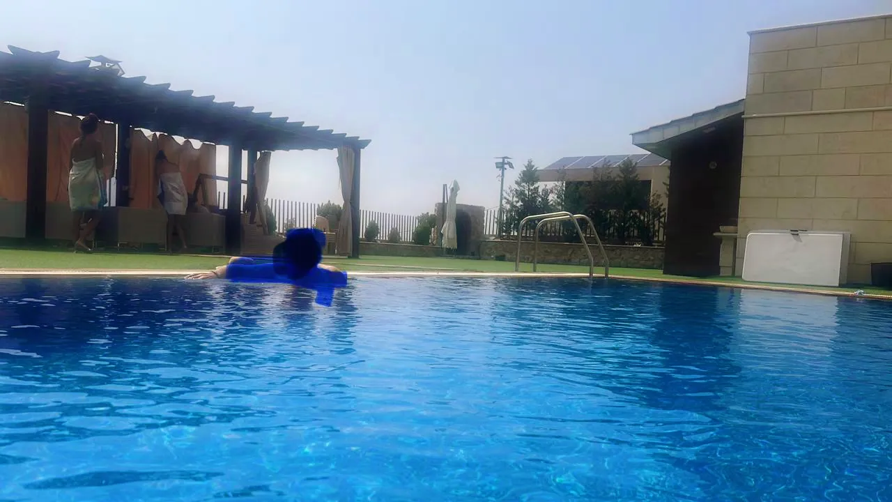 Villa with Terrace and Mountain & Sea Views For Sale in Adonis, Kesrouane — الصورة 3