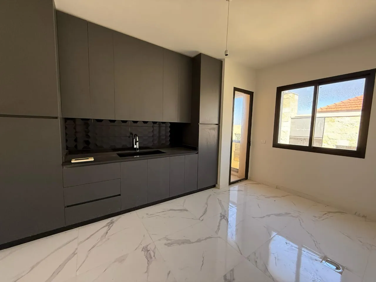 4-Bedroom Apartment with Sea View For Sale in Koura — الصورة 5