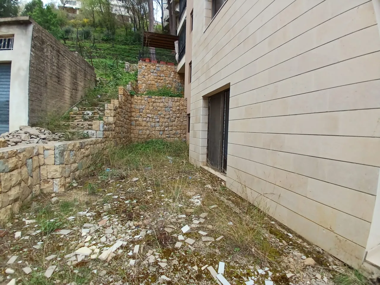 3-Bedroom Apartment with Terrace in Calm Area For Sale in Beit Chabeb — الصورة 7