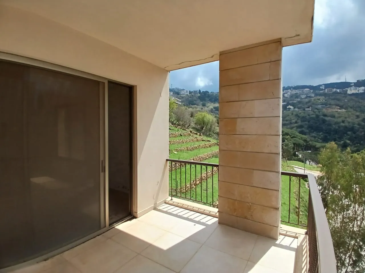 3-Bedroom Apartment in Calm Area For Sale in Beit Chabeb — الصورة 2