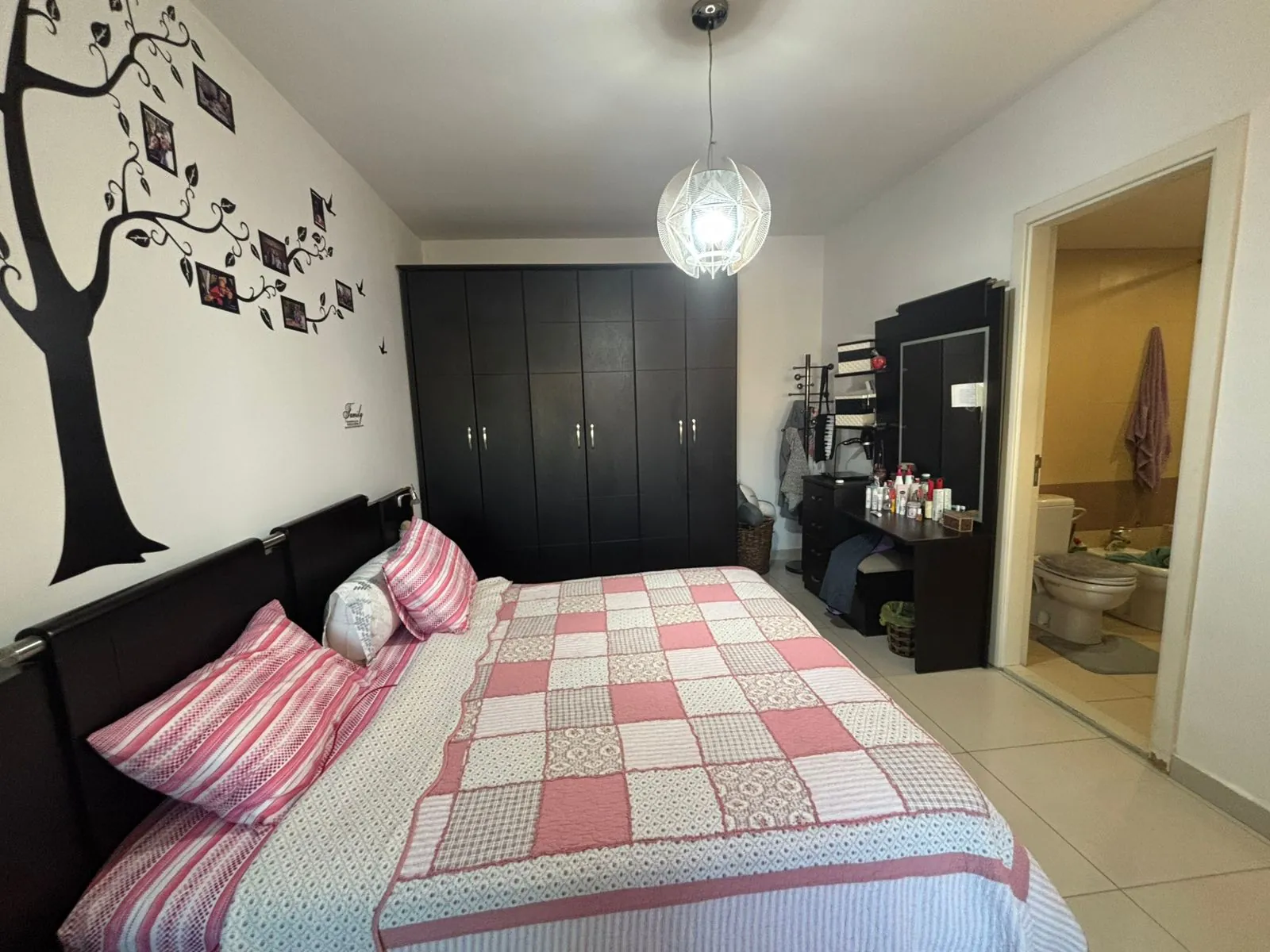 An Unfurnished Apartment For Sale in Jdeideh — الصورة 7