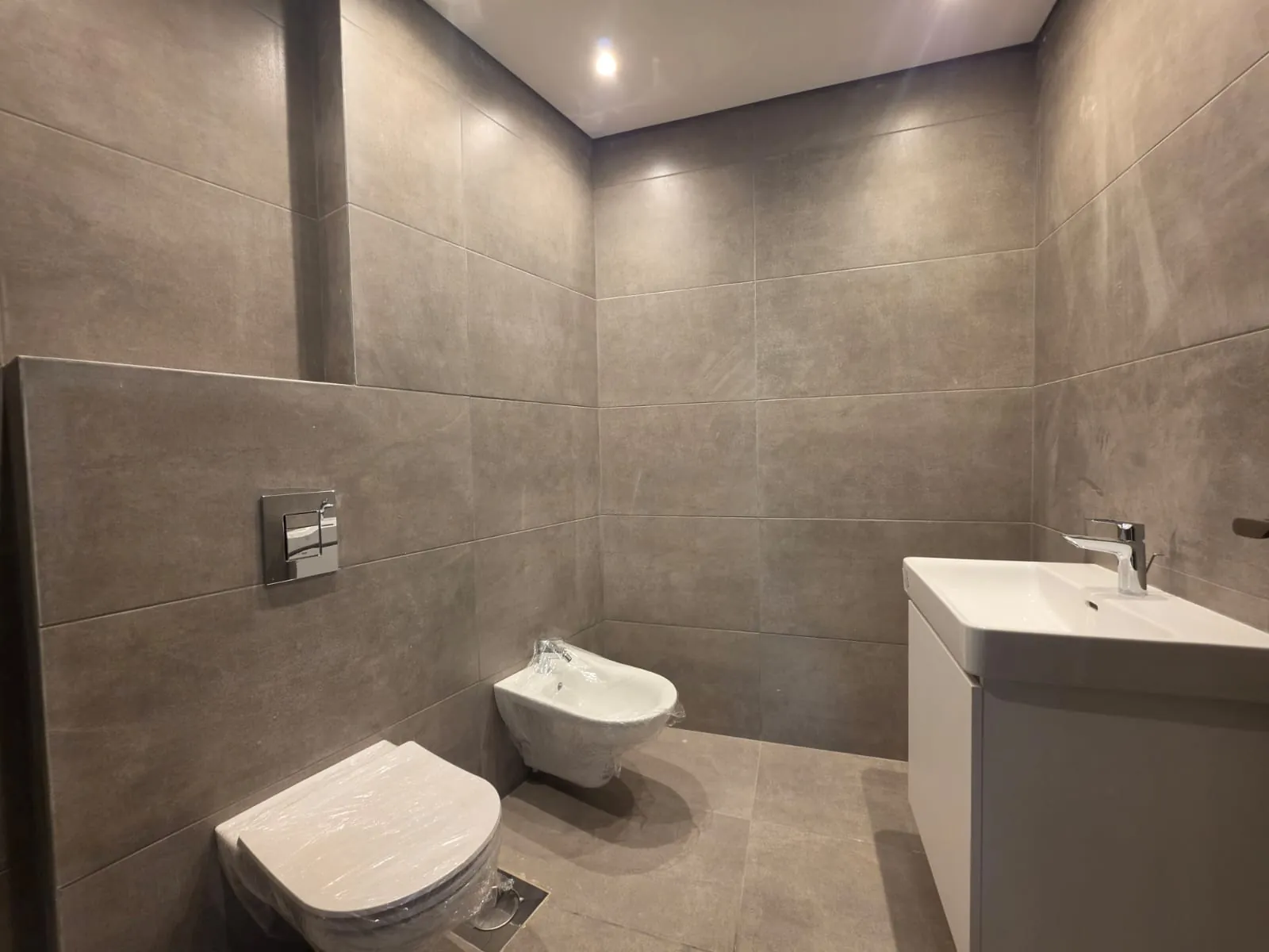 Beautiful Apartment For Sale in A High-End Building in Hazmieh — الصورة 6