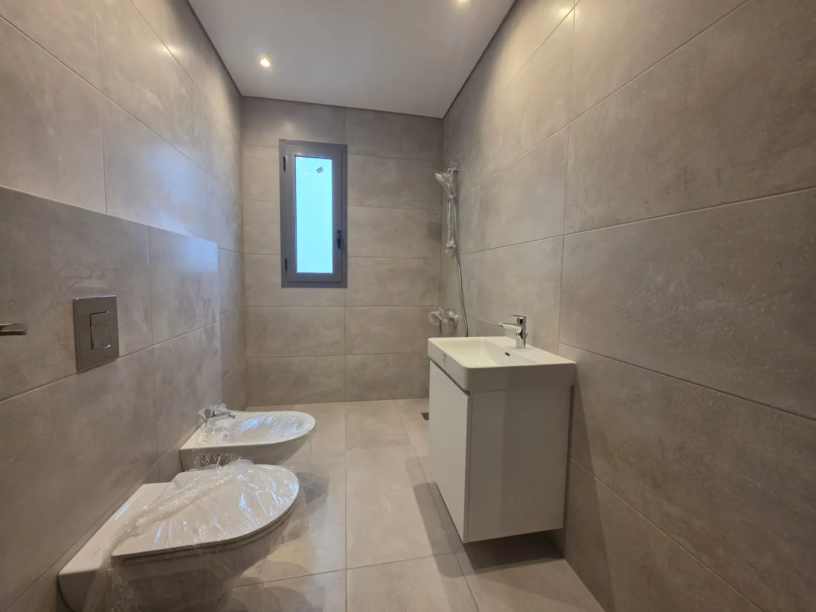 Beautiful Apartment For Sale in A High-End Building in Hazmieh — الصورة 9