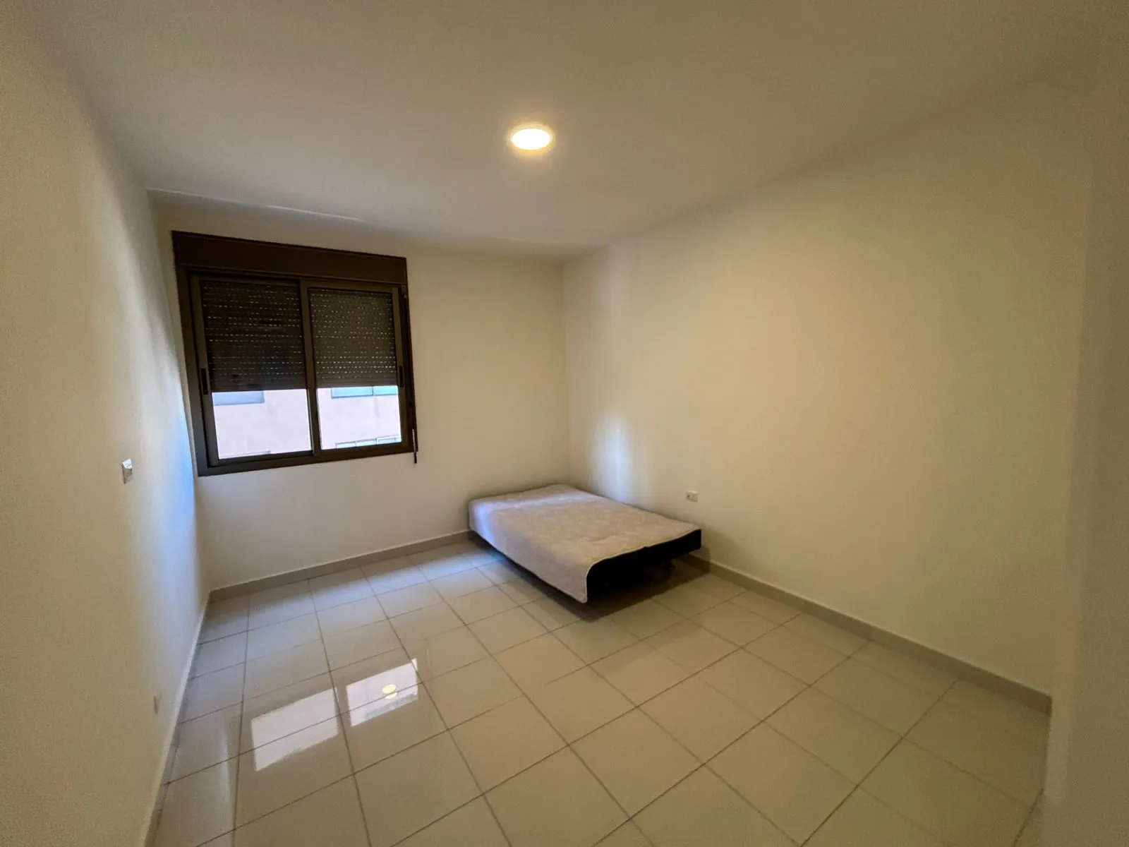 Semi-Furnished Apartment For Sale in Jdeideh — الصورة 6