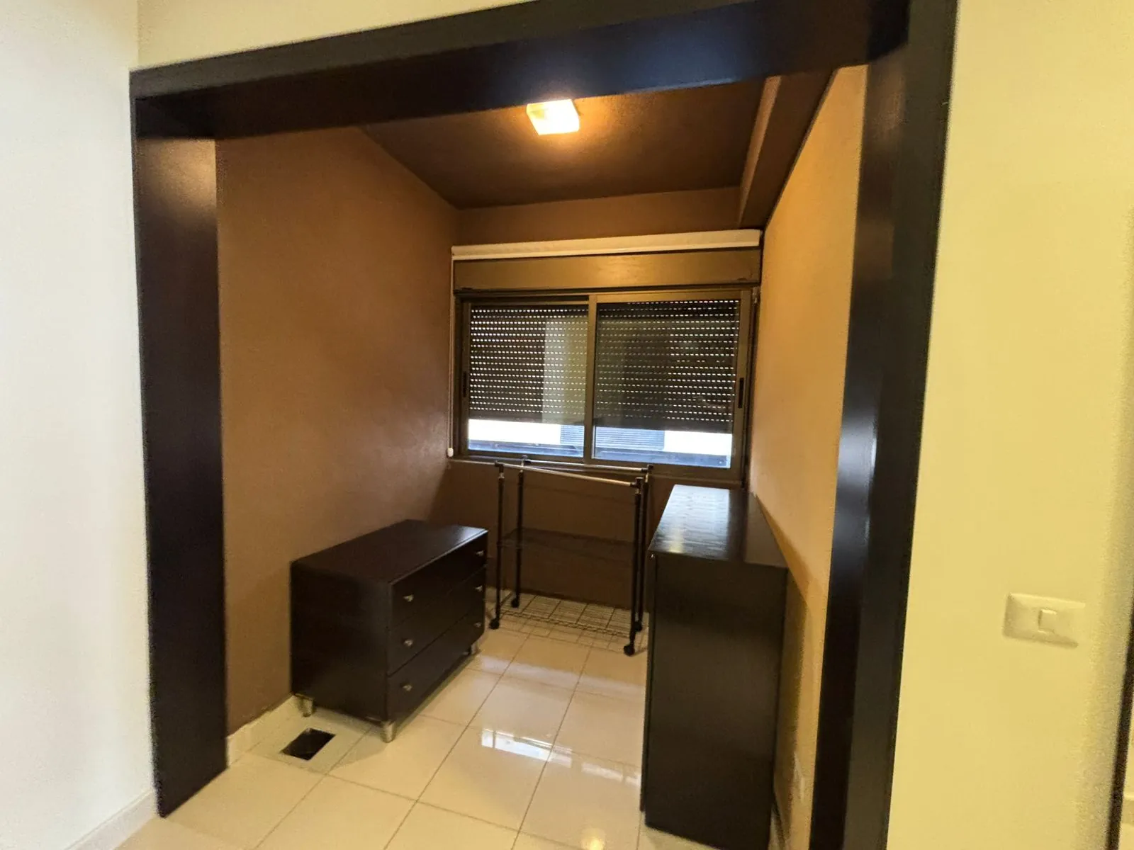 Semi-Furnished Apartment For Sale in Jdeideh — الصورة 8