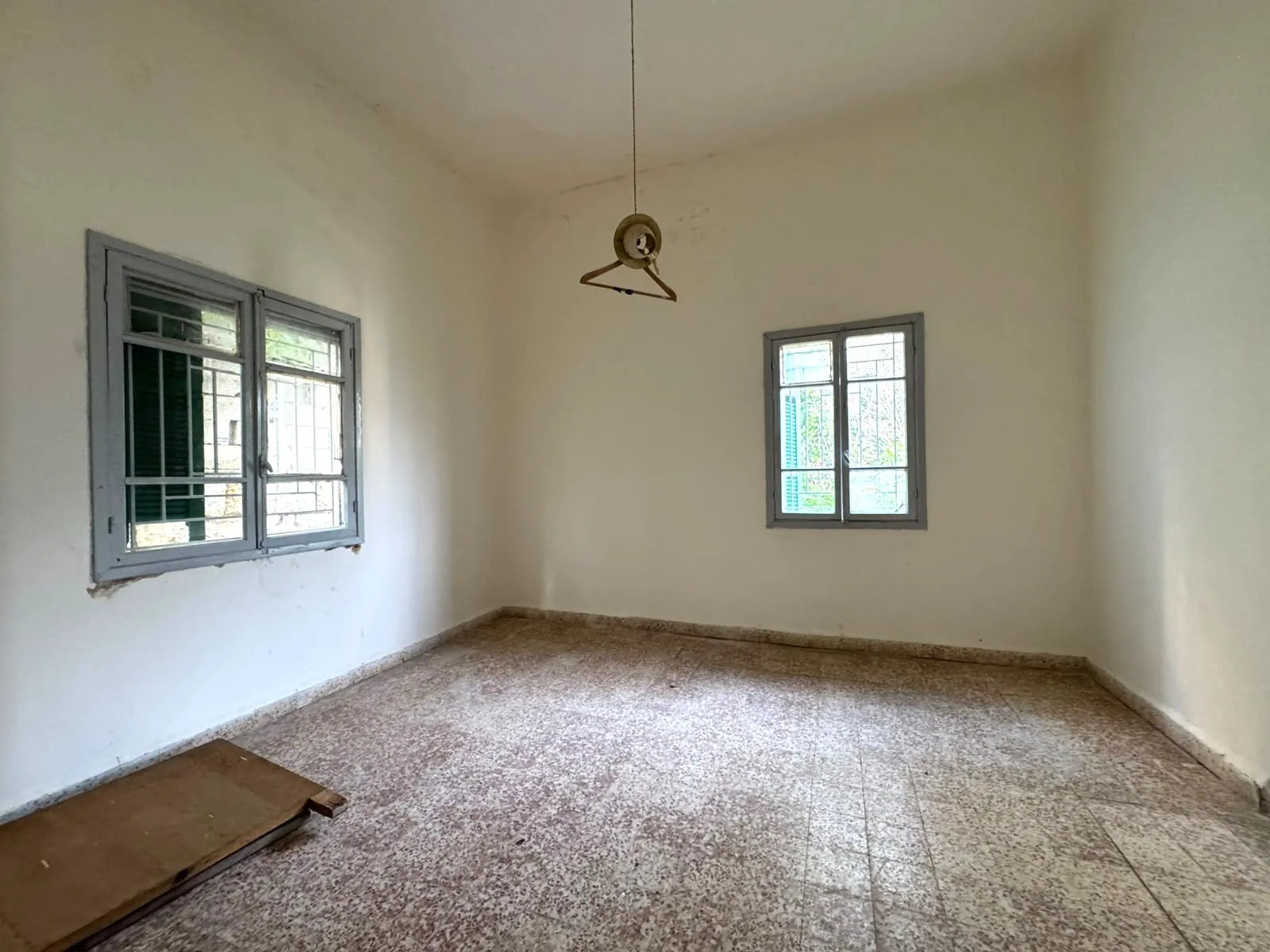 A 422 SQM Land For Sale in Beit Meri — الصورة 8