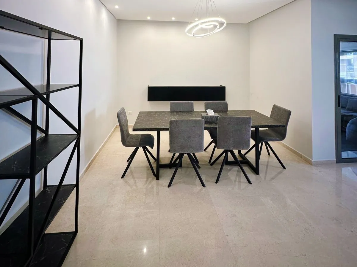 Furnished Apartment with Mountain View For Sale in Achrafieh, Sodeco — الصورة 2