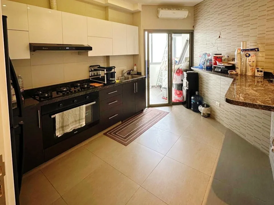 Furnished Apartment with Mountain View For Sale in Achrafieh, Sodeco — الصورة 4