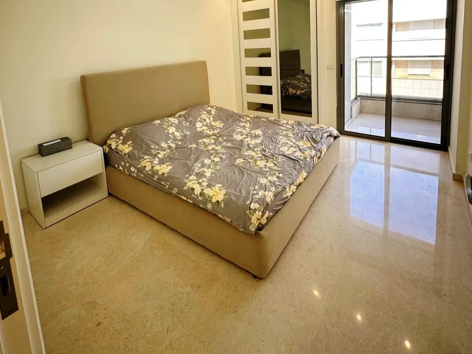 Furnished Apartment with Mountain View For Sale in Achrafieh, Sodeco — الصورة 5