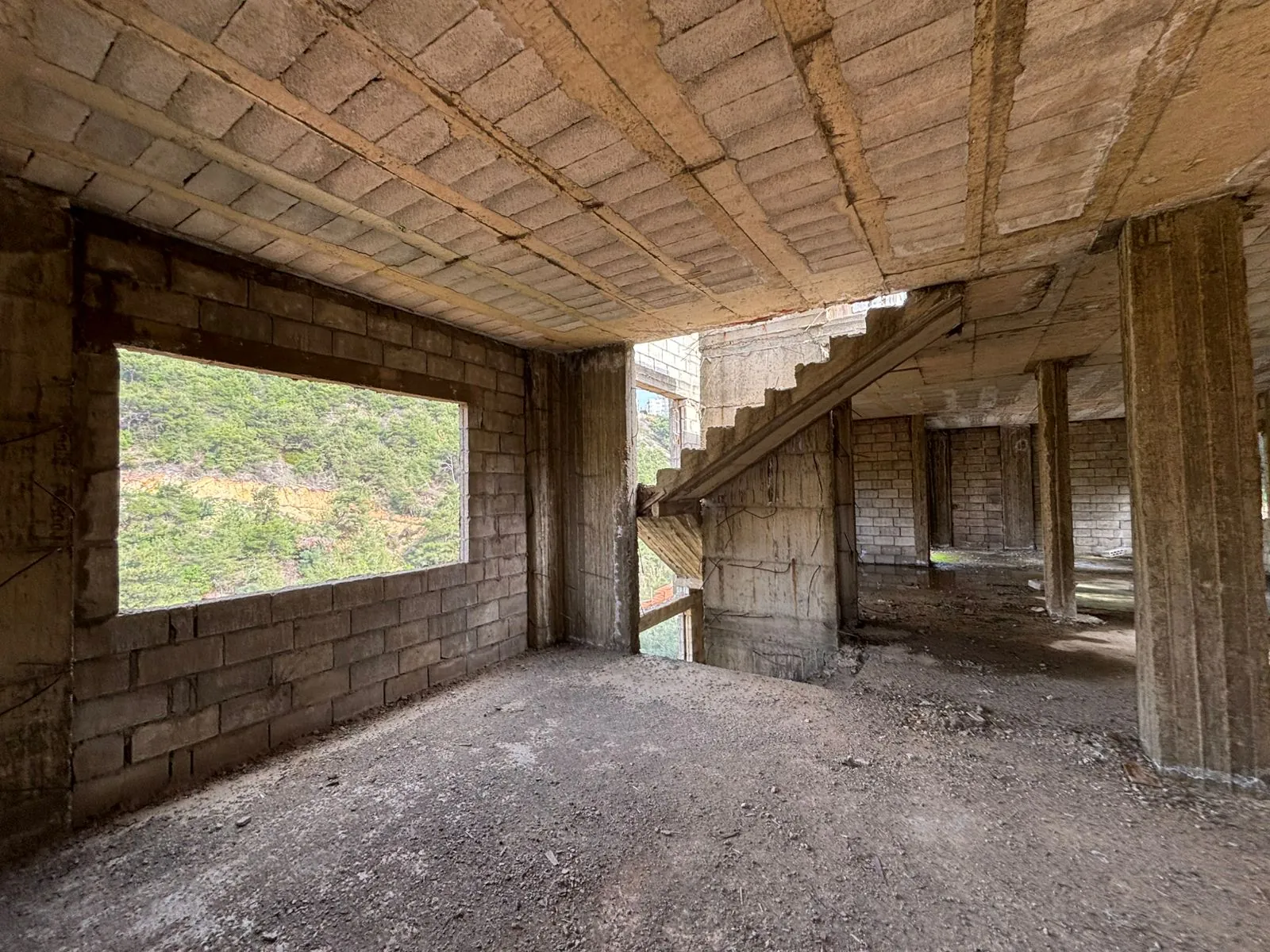 Core And Shell Villa With Garden For Sale In Aoukar — الصورة 2