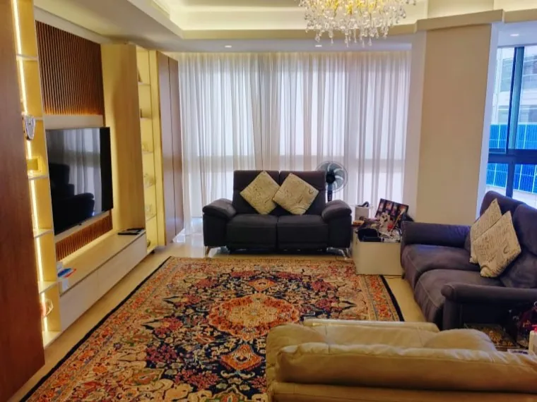 High-End Furnished Apartment With Nice view For Sale in Zoukak Al Blat, Beirut — الصورة 2