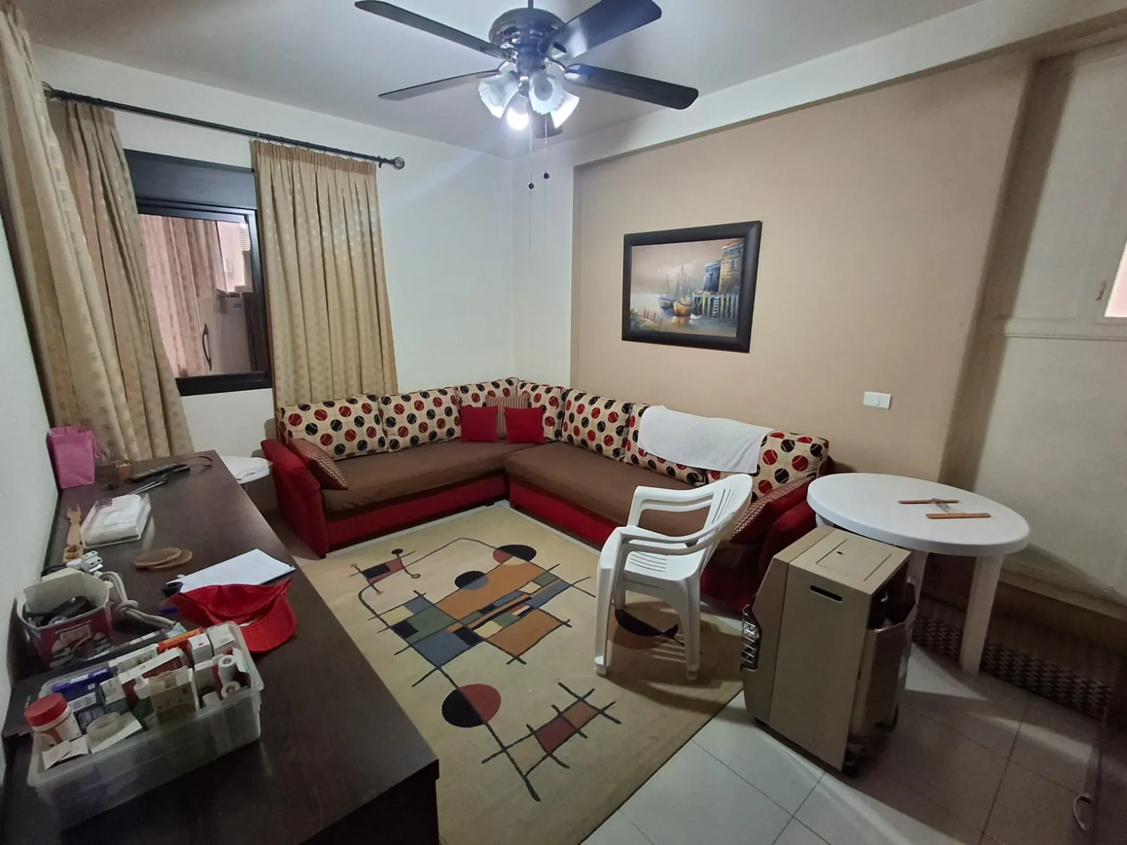 2-Bedroom Apartment For Sale in Achrafieh, Hay Al Seryane — الصورة 3