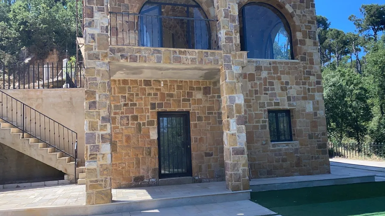 An Under-Construction Villa With Garden And Terrace For Sale in Baskinta — photo 3